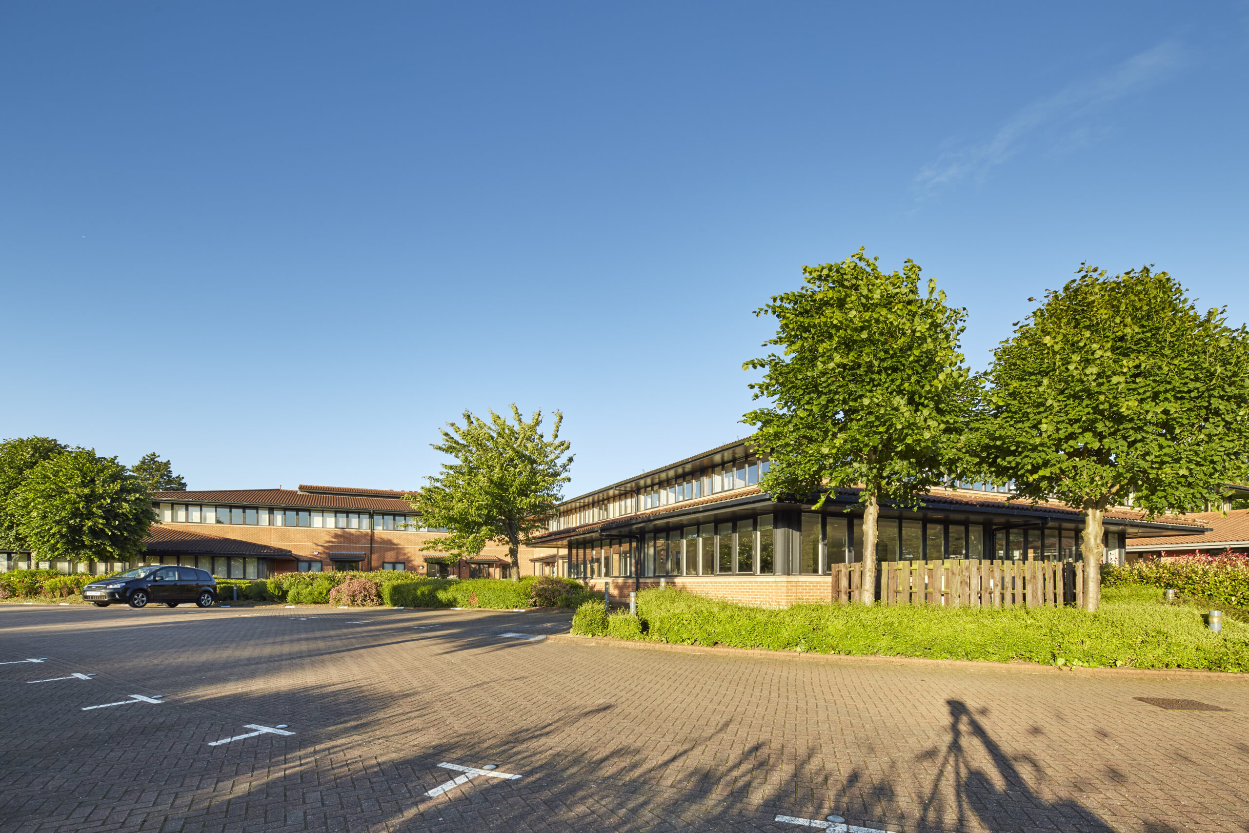 caldecotte-lake-residential-flats-milton-keynes-apartments-apartment-building-1