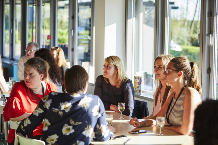 caldecotte-lake-residential-apartments-milton-keynes-caldecotte-community-life-restaurant-cafe-eattery-friends