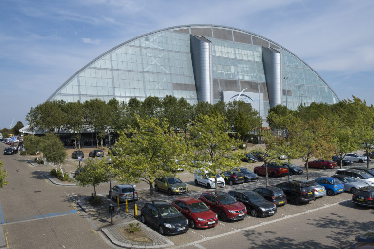 caldecotte-lake-residential-apartments-milton-keynes-shopping-centre-Xscape-milton-keynes