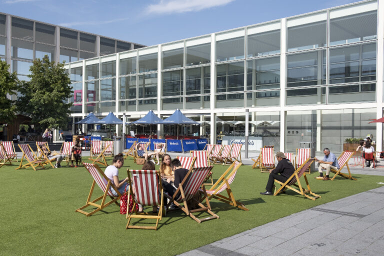 caldecotte-lake-residential-apartments-milton-keynes-shopping-centre-intu-milton-keynes-high-street-shopping-shopping-centre-community-life-days-out