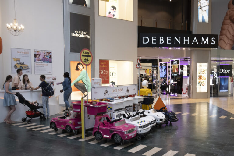 caldecotte-lake-residential-apartments-milton-keynes-shopping-centre-Xscape-milton-keynes-debenhams-high-street-shopping-shopping-centre